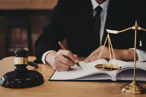 Immigration Lawyer Cost: Understanding Attorney Fees and Expenses